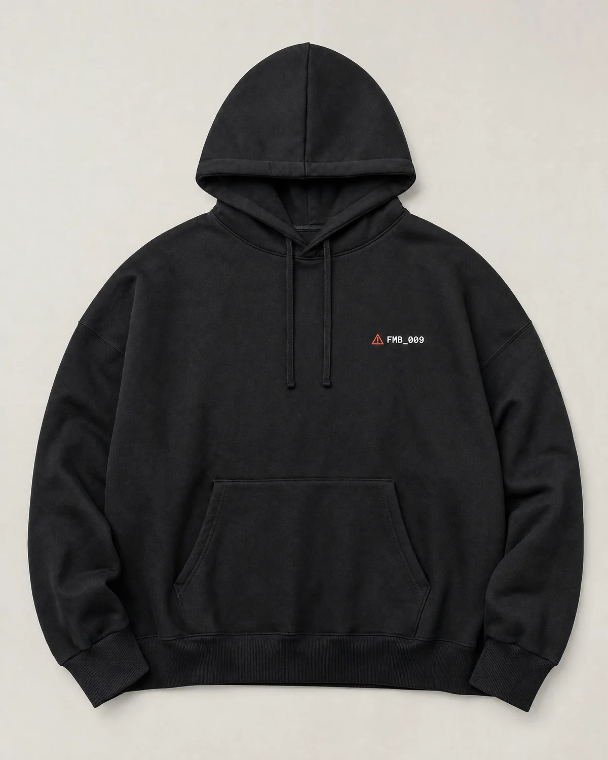 System Overload Hoodie in Schwarz, liegend, Vorderseite